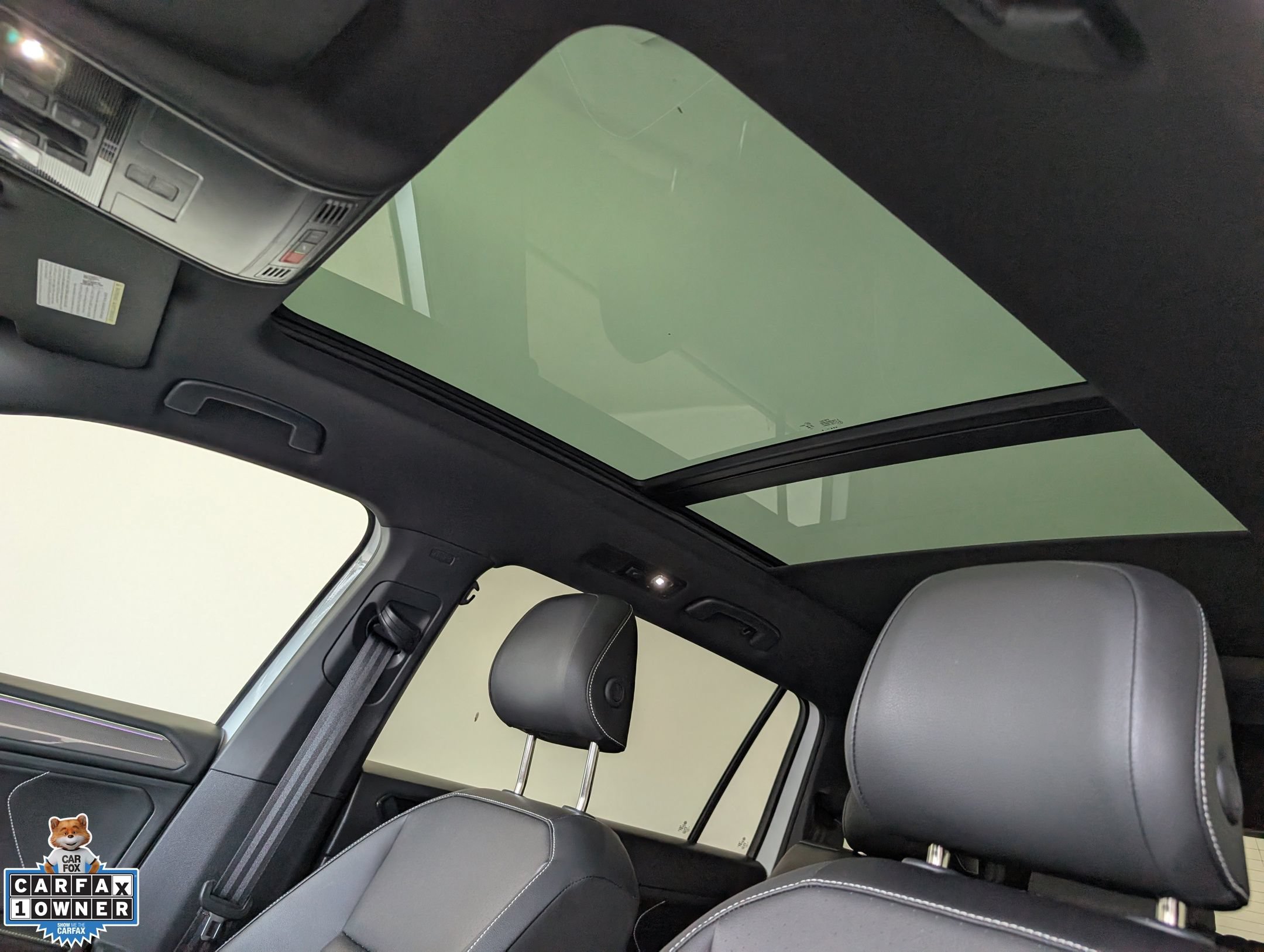 Used 2024 Volkswagen Tiguan SE R-Line w/ MDO Package, Three-Row FWD image 12