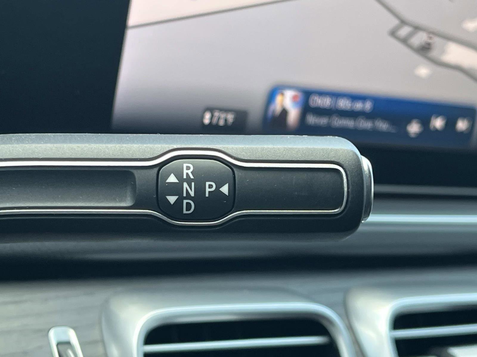 Certified 2025 Mercedes-Benz GLS 450 4MATIC image 39