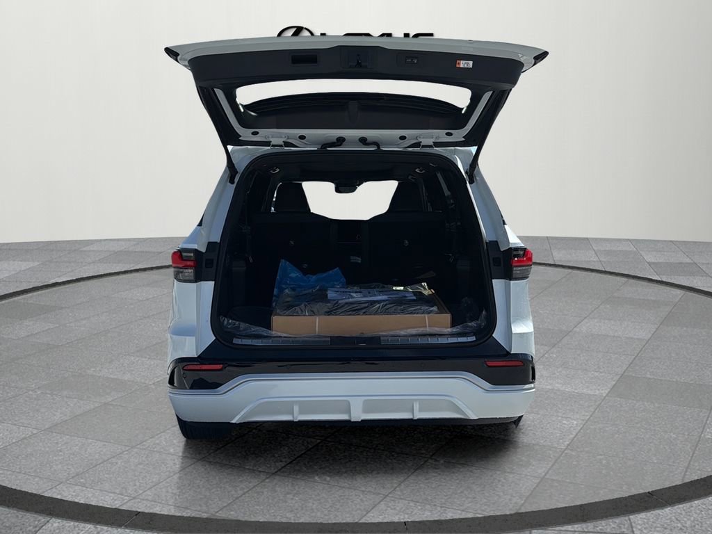 New 2026 Lexus TX 500h AWD image 16