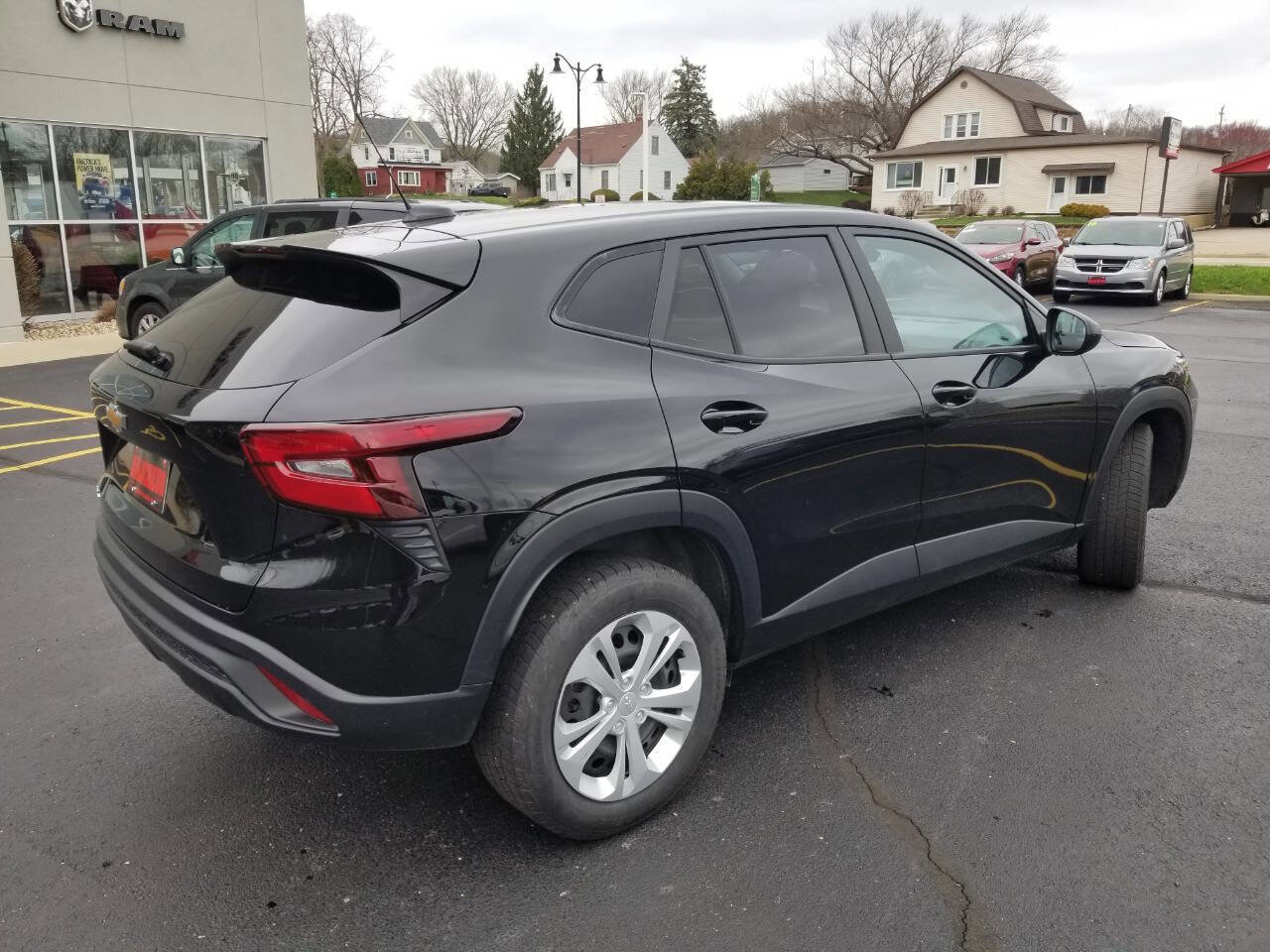 Used 2024 Chevrolet Trax LS FWD image 6
