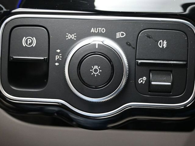 Used 2023 Mercedes-Benz CLA 250 4MATIC w/ Premium Package image 30