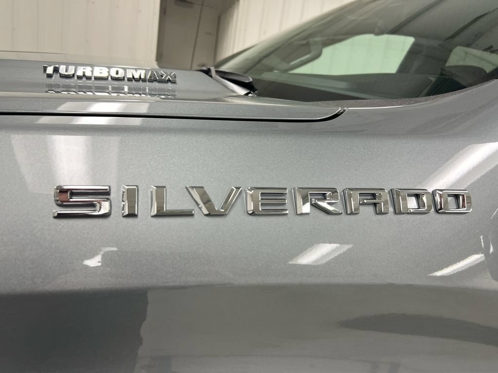 Used 2025 Chevrolet Silverado 1500 LT AWD/4WD image 27