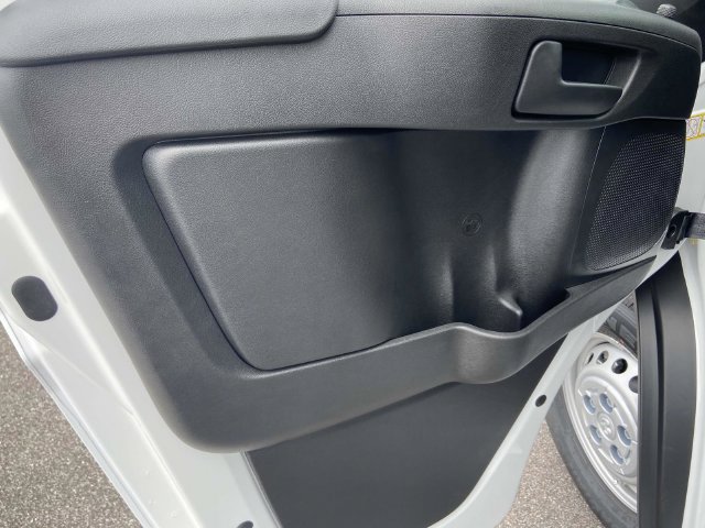 New 2024 RAM ProMaster 2500 w/ Convenience Group FWD image 16