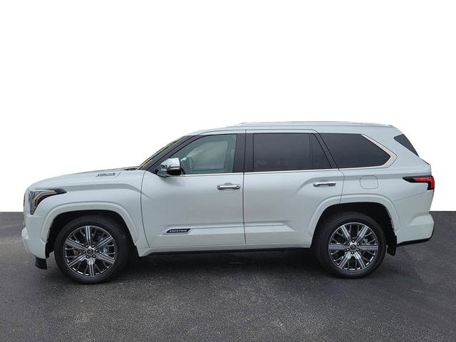 Used 2024 Toyota Sequoia Capstone image 17