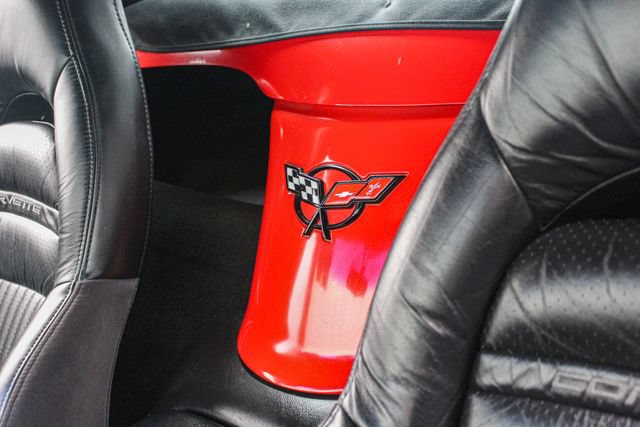 Used 2000 Chevrolet Corvette Convertible w/ Memory Pkg RWD image 27