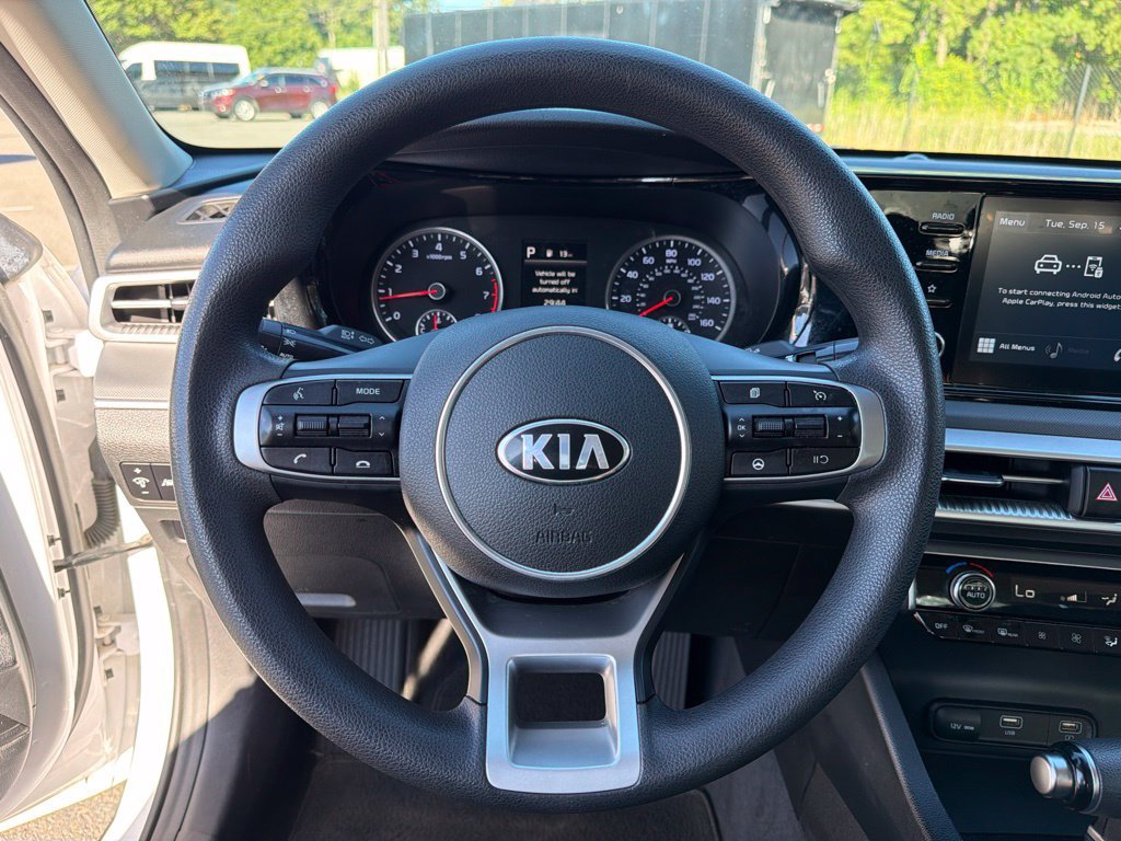 Used 2021 Kia K5 LXS FWD image 15
