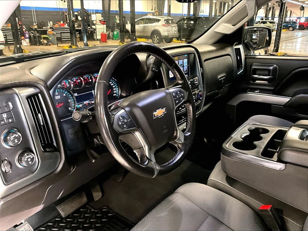 Used 2019 Chevrolet Silverado 1500 LT w/ All Star Edition AWD/4WD image 8