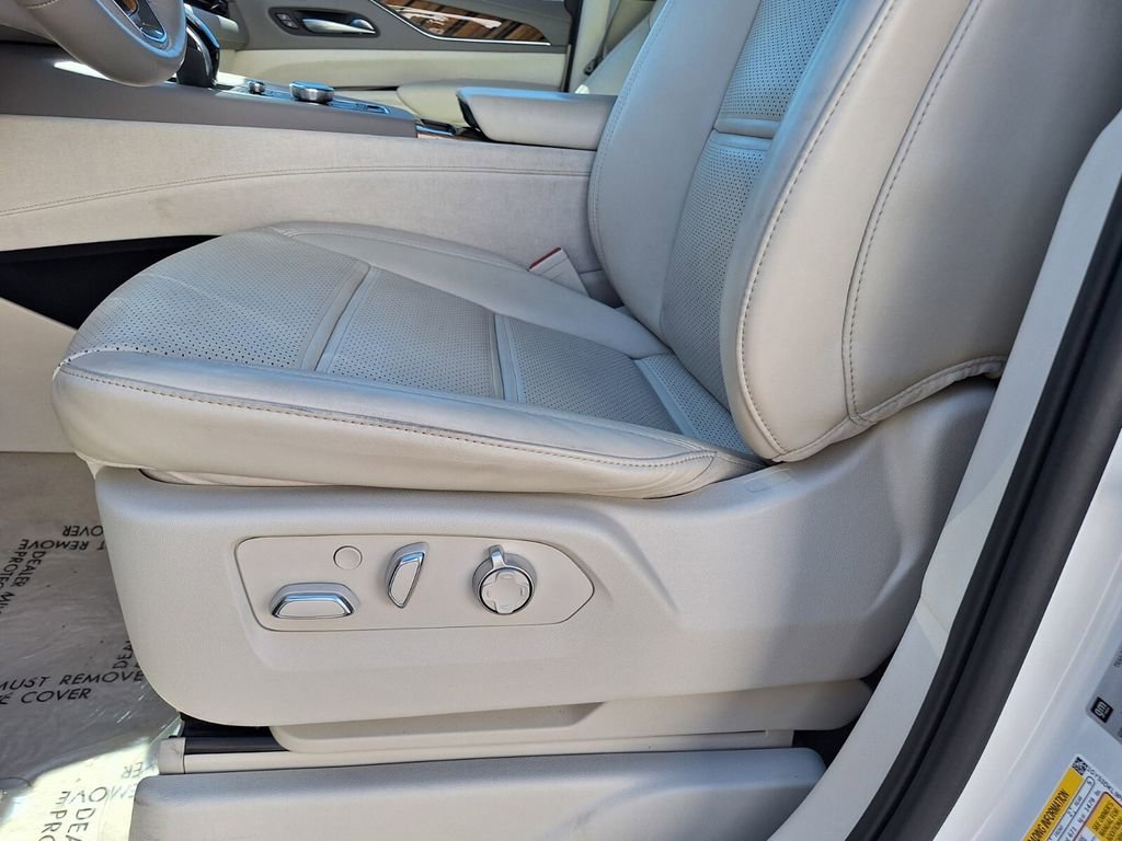 Certified 2023 Cadillac Escalade Premium Luxury Platinum w/ LPO, Radiant Package image 34