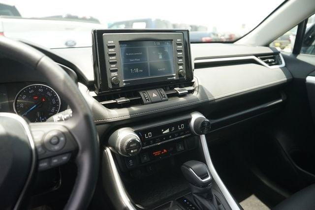 Used 2021 Toyota RAV4 XLE Premium AWD/4WD image 27