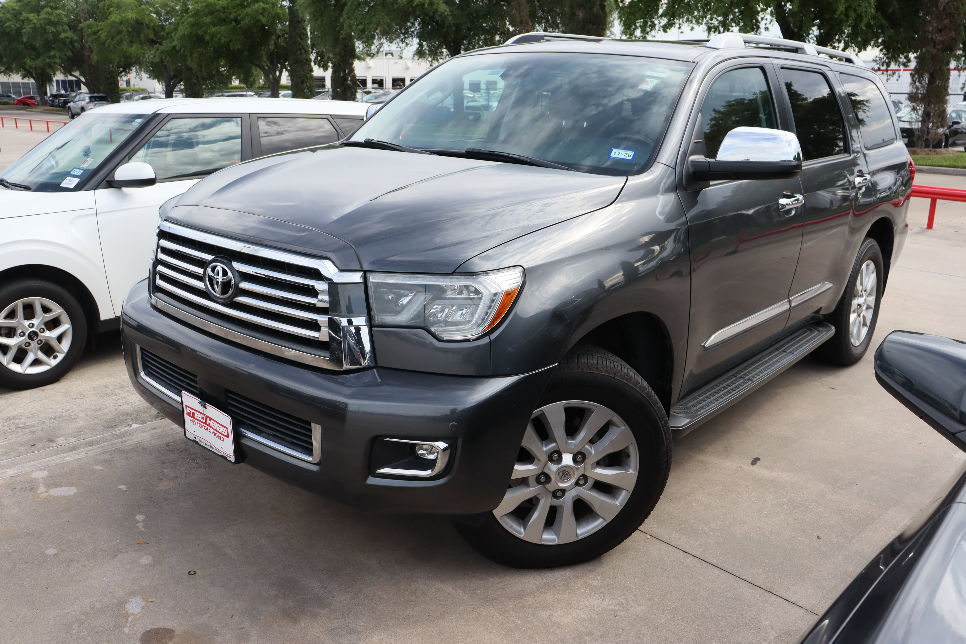 Used 2019 Toyota Sequoia Platinum image 5
