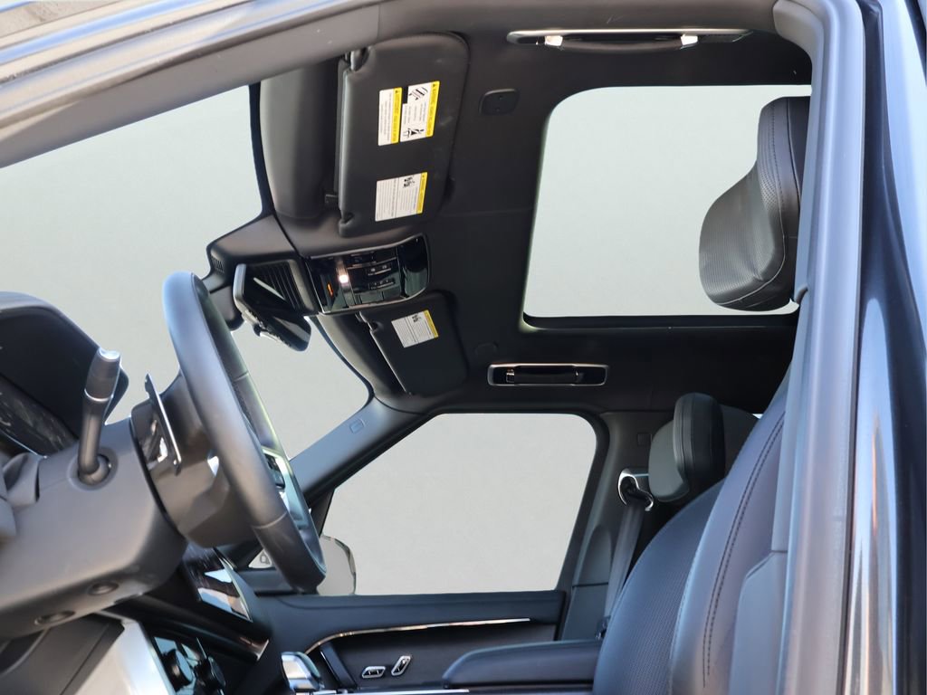 Certified 2023 Land Rover Range Rover SV image 6