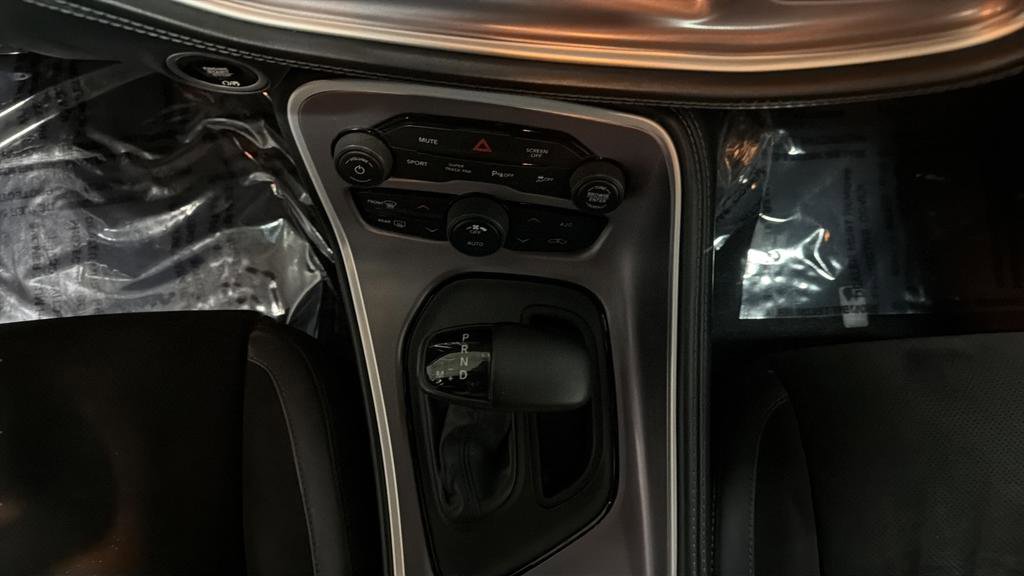 Used 2022 Dodge Challenger GT w/ Plus Package image 17