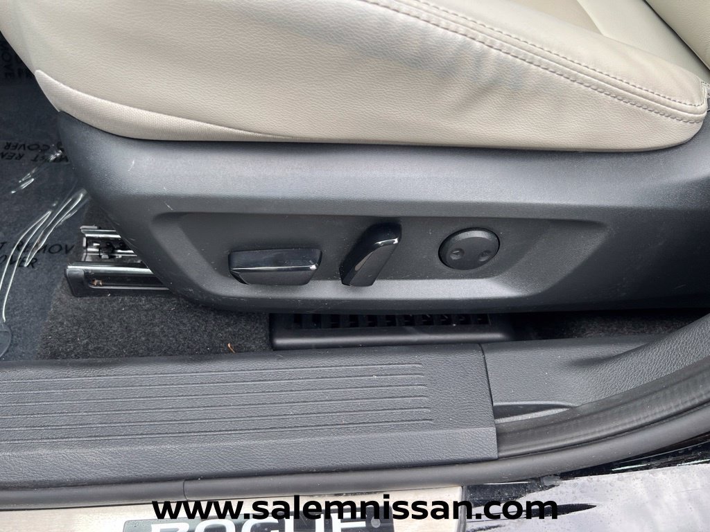 Used 2023 Nissan Rogue SL w/ SL Premium Package AWD/4WD image 16