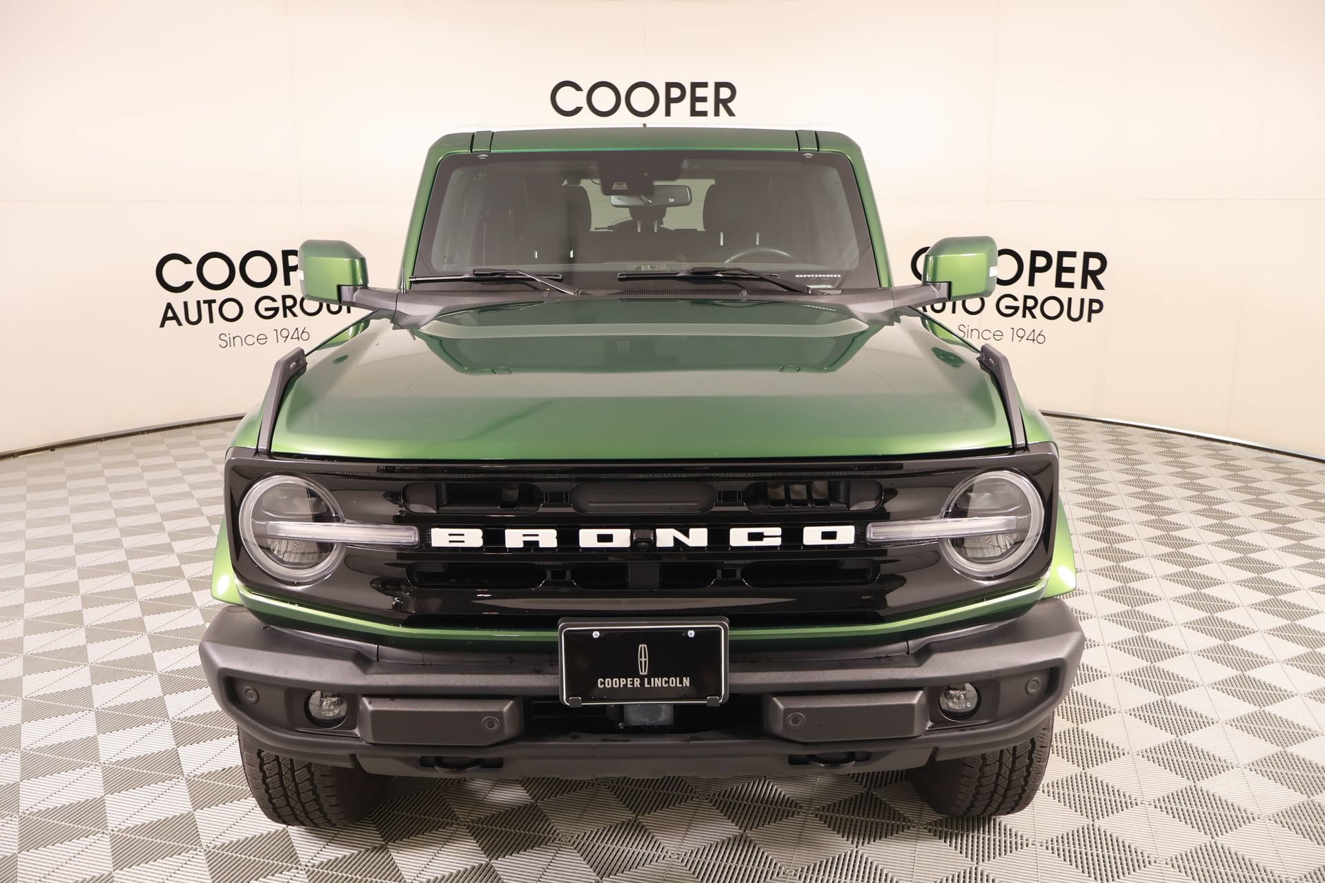 Used 2024 Ford Bronco Outer Banks AWD/4WD image 10