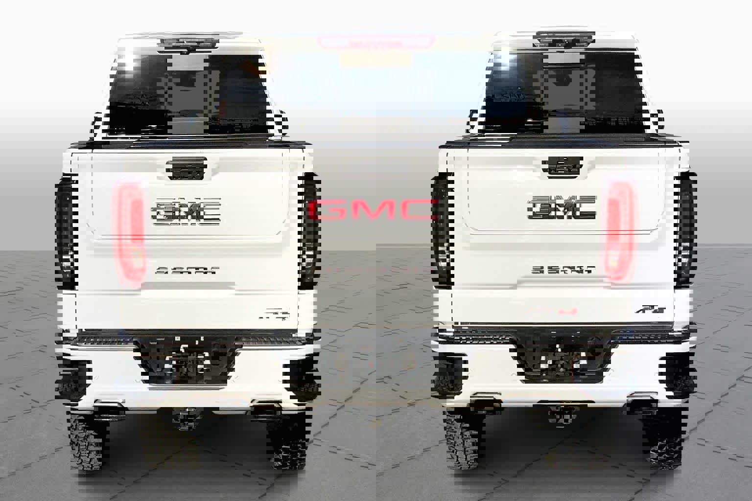 Used 2022 GMC Sierra 1500 AT4 w/ AT4 Premium Package image 4