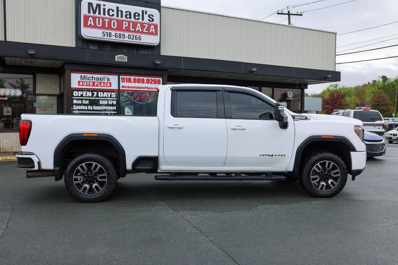 Used 2020 GMC Sierra 2500 AT4 w/ AT4 Premium Package AWD/4WD image 3