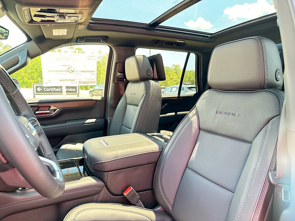 New 2026 GMC Yukon Denali w/ Denali Reserve Package RWD image 8