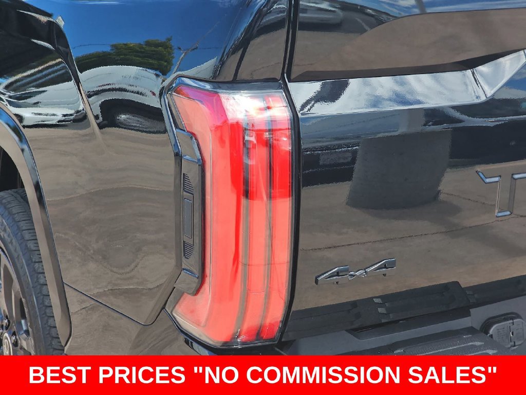 Used 2024 Toyota Tundra Platinum AWD/4WD image 39