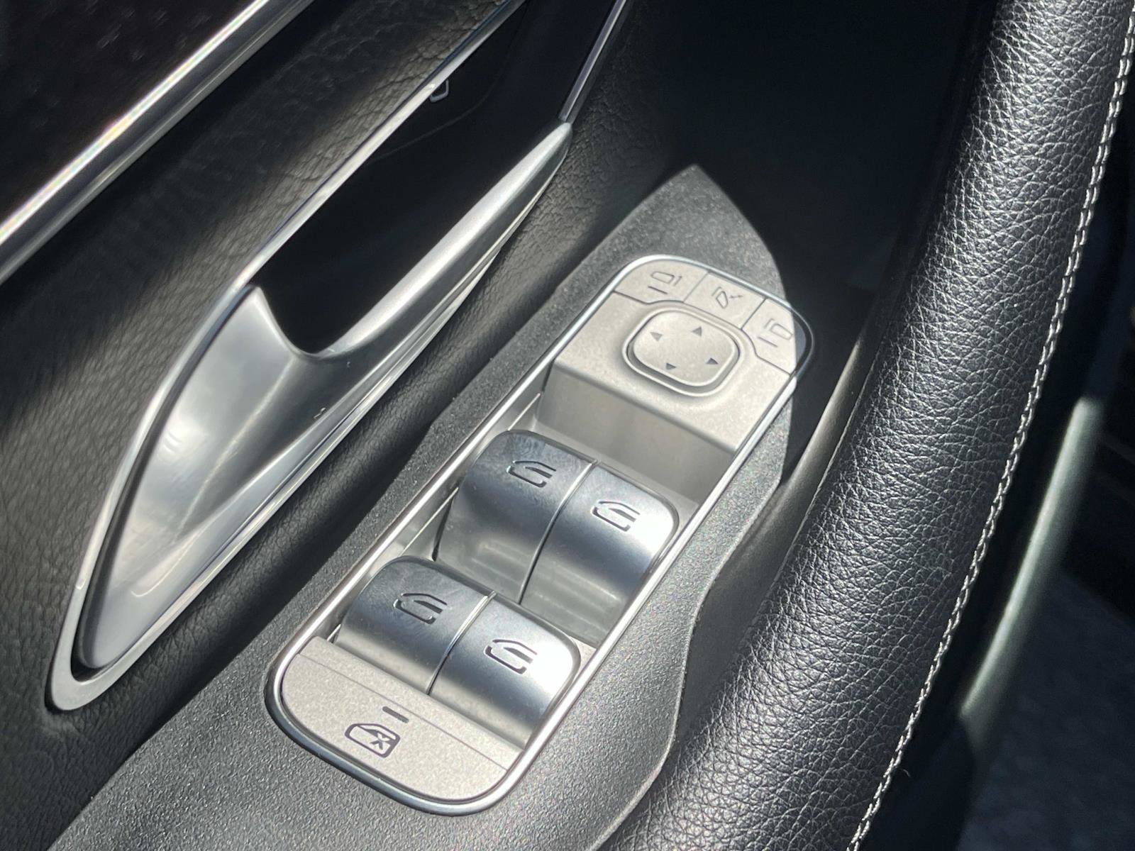 Certified 2024 Mercedes-Benz GLE 450 4MATIC image 30