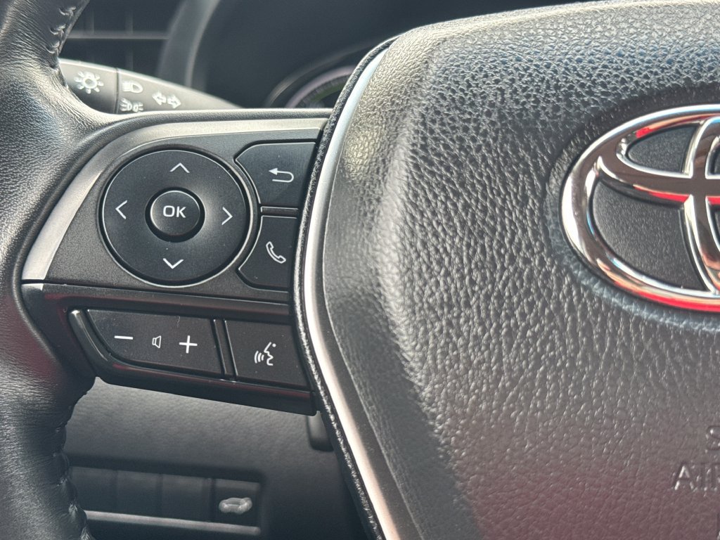 Used 2023 Toyota Venza LE AWD/4WD image 20