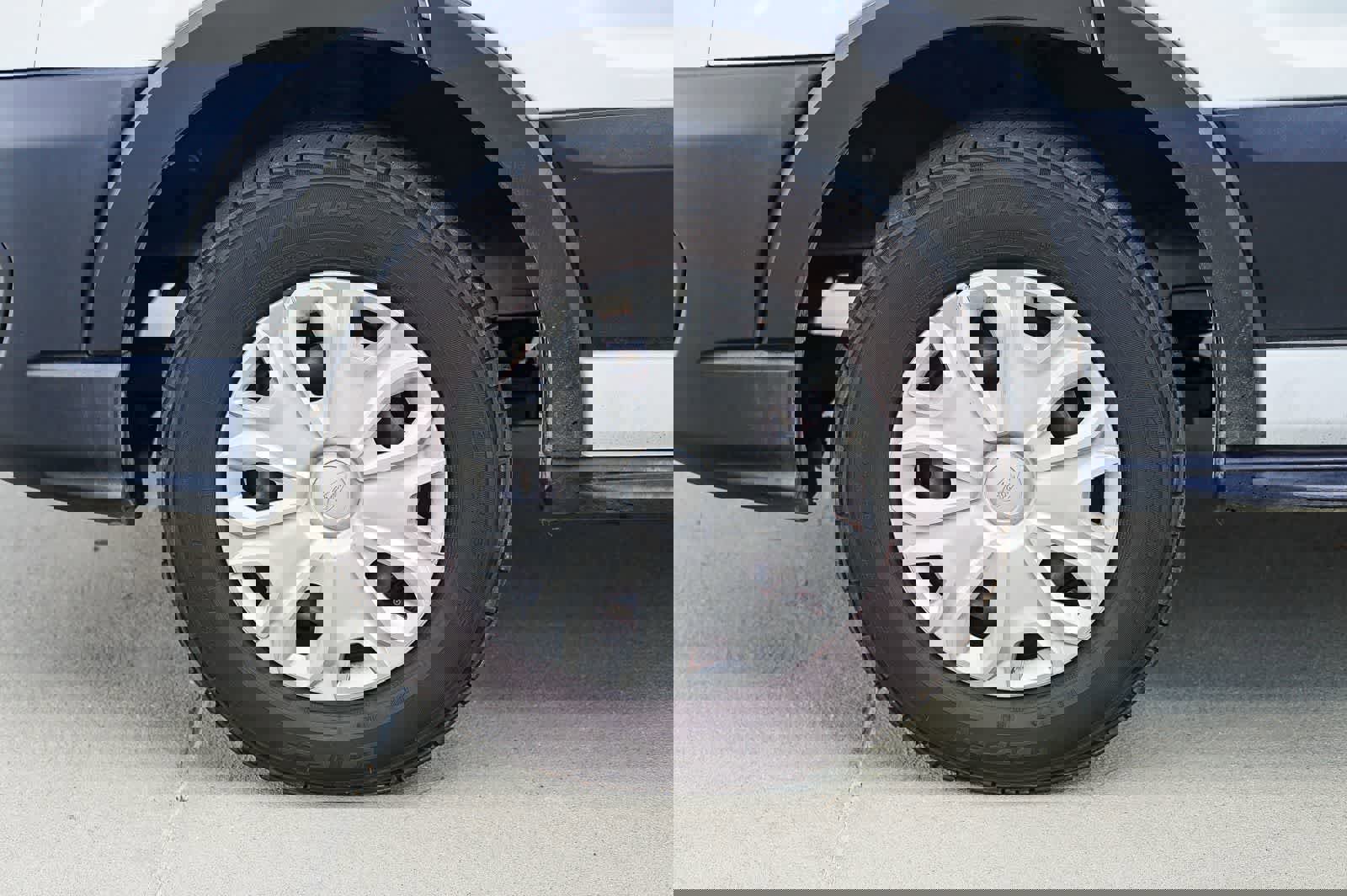 Used 2020 Ford Transit 150 Low Roof image 9