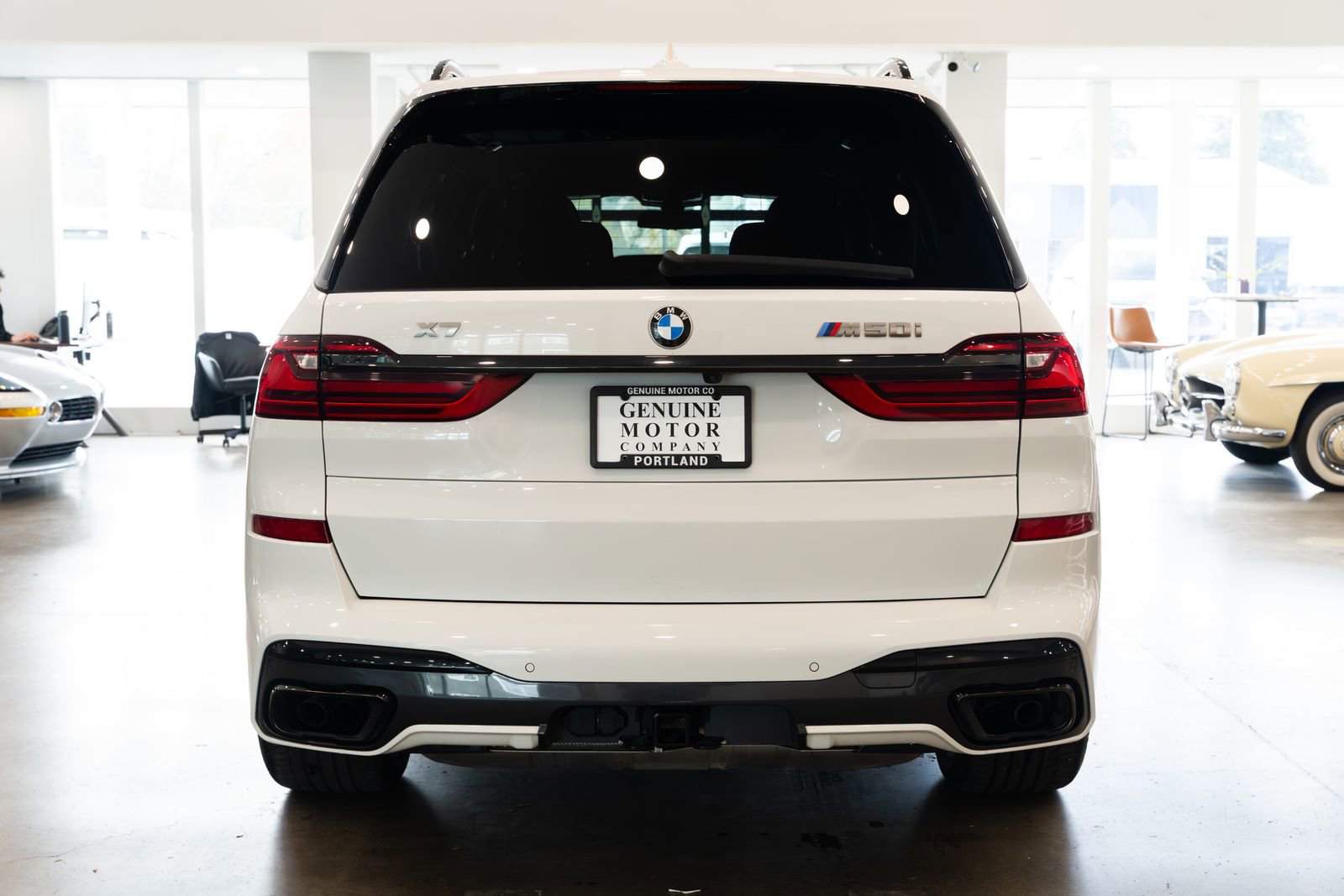 Used 2022 BMW X7 M50i image 5