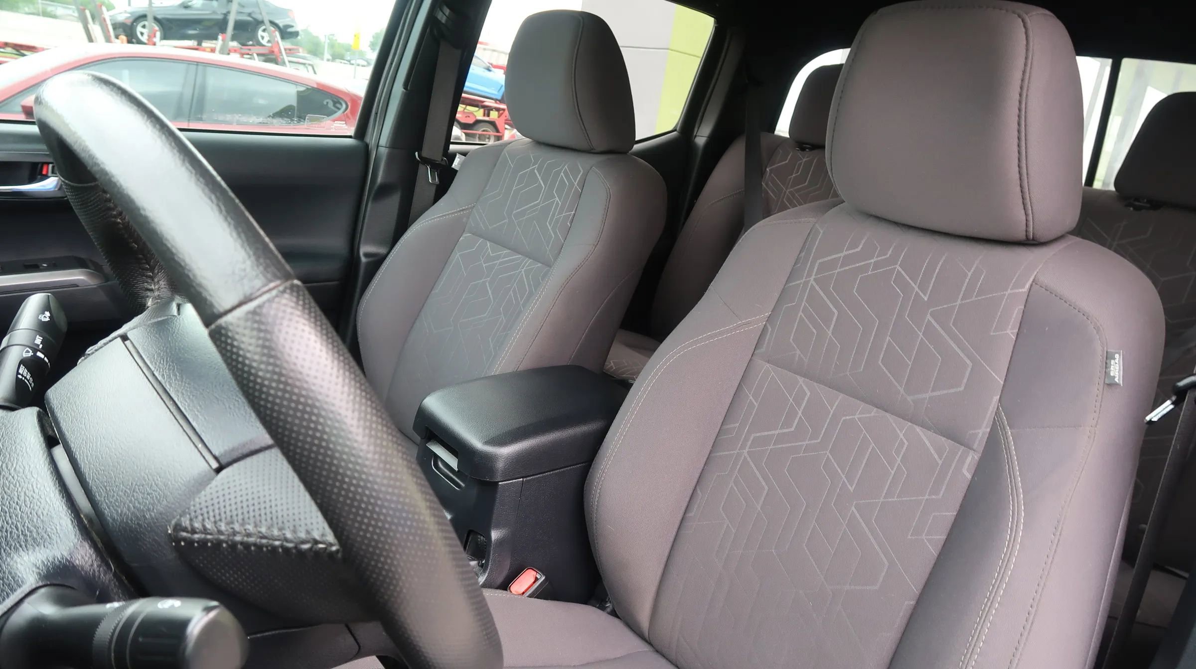 Used 2018 Toyota Tacoma TRD Off-Road AWD/4WD image 17