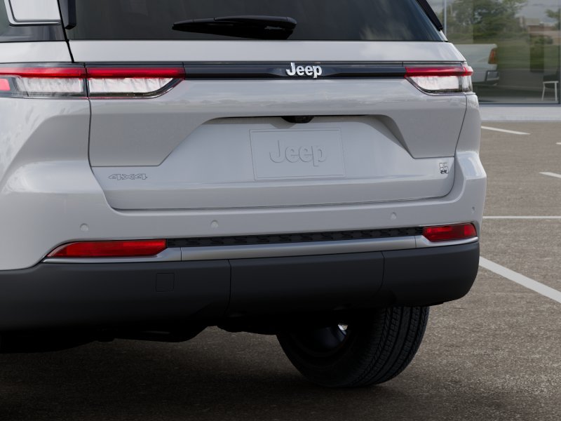 New 2026 Jeep Grand Cherokee Limited AWD/4WD image 13