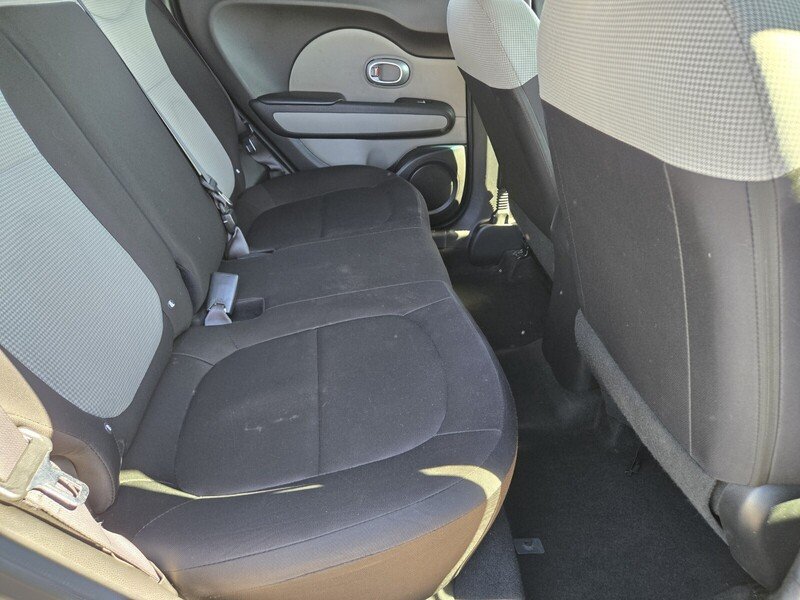 Used 2017 Kia Soul FWD image 15