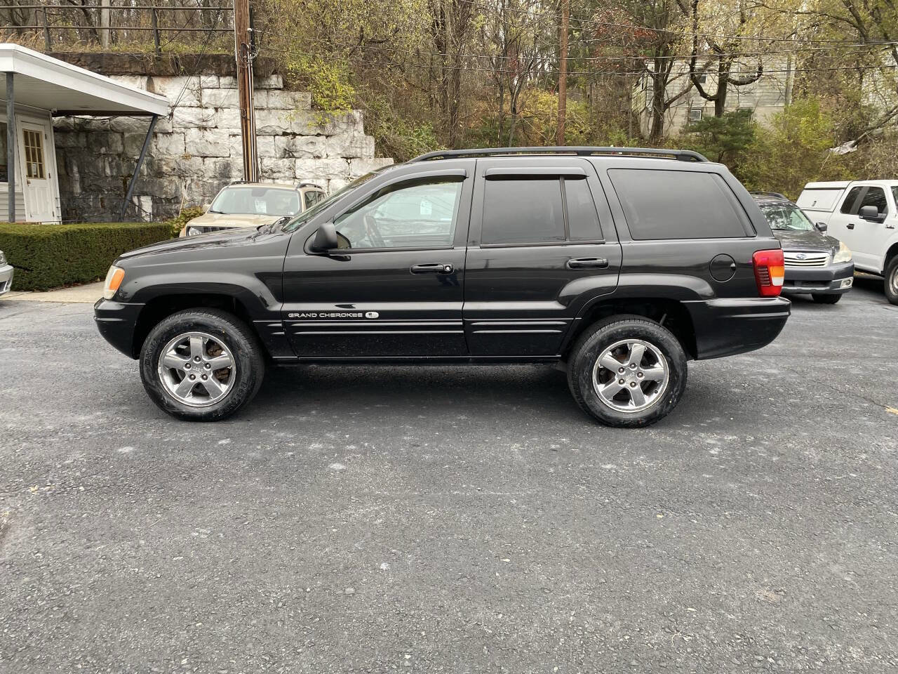 Used 2002 Jeep Grand Cherokee Overland image 2