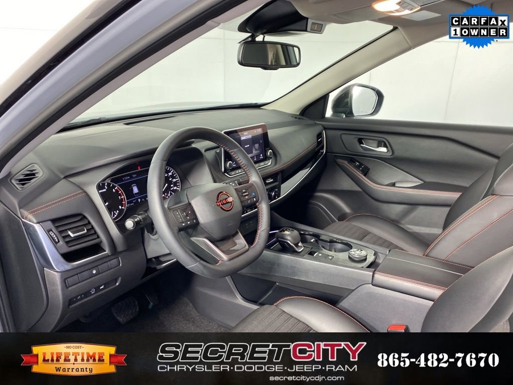 Used 2025 Nissan Rogue SV w/ Rock Creek Premium Package image 11