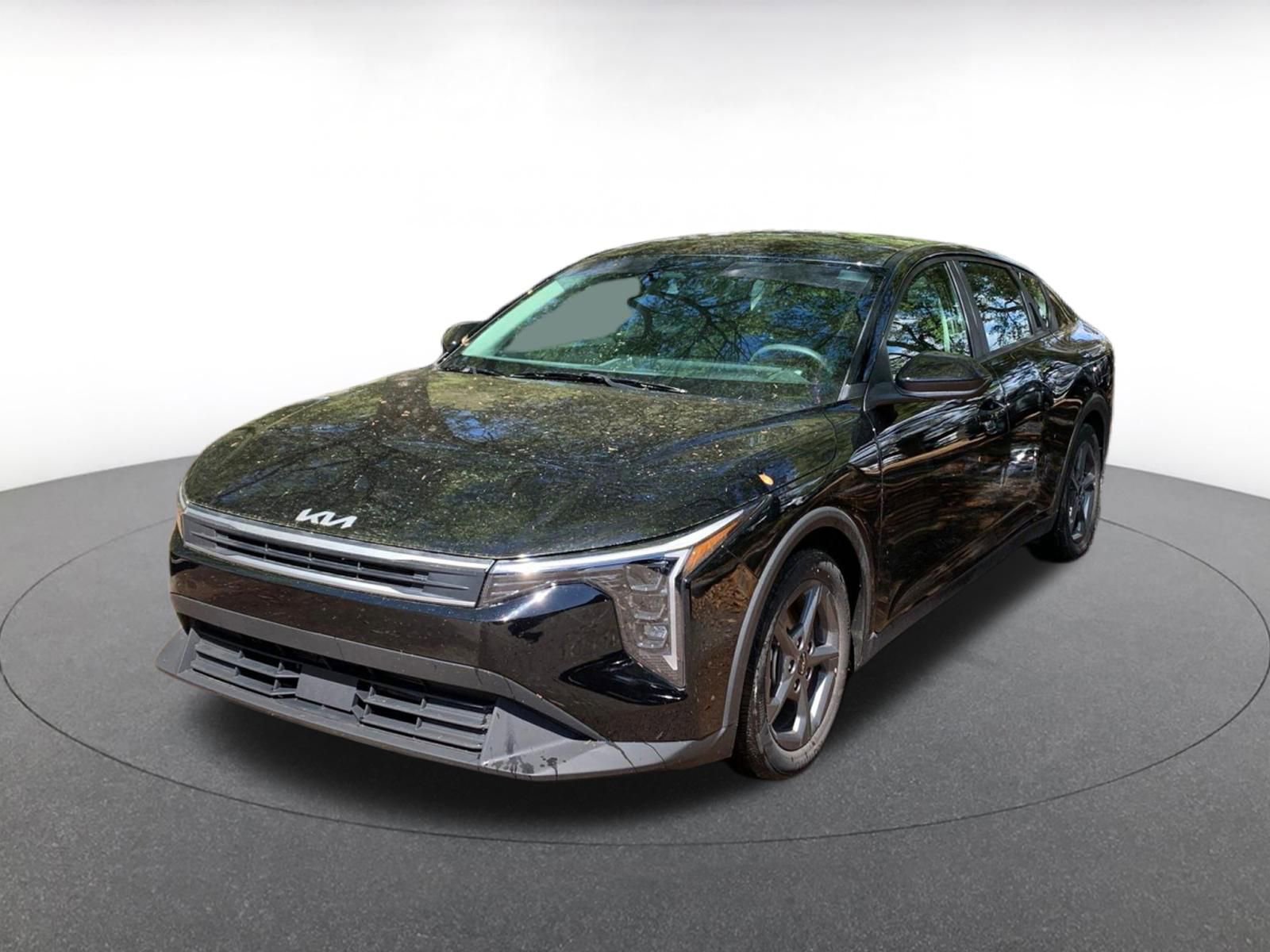 Used 2025 Kia K4 LXS image 3