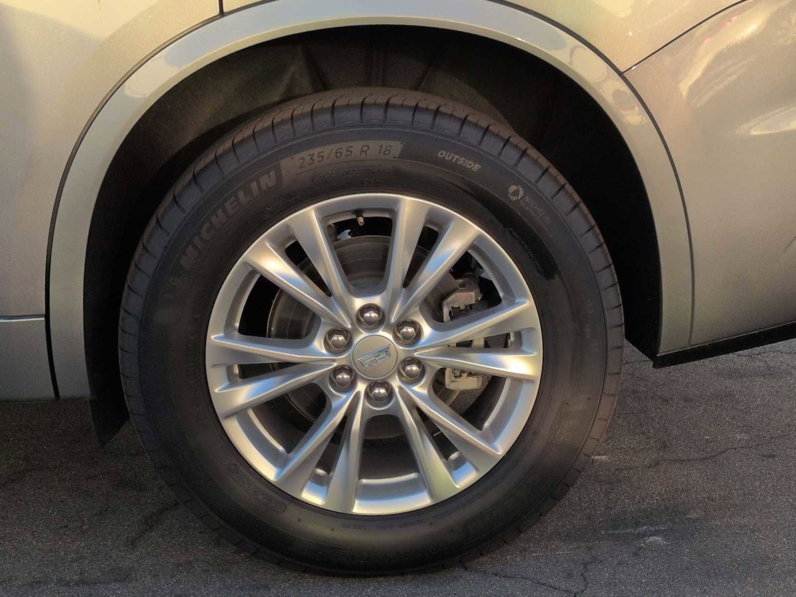 Used 2025 Cadillac XT6 Luxury image 30