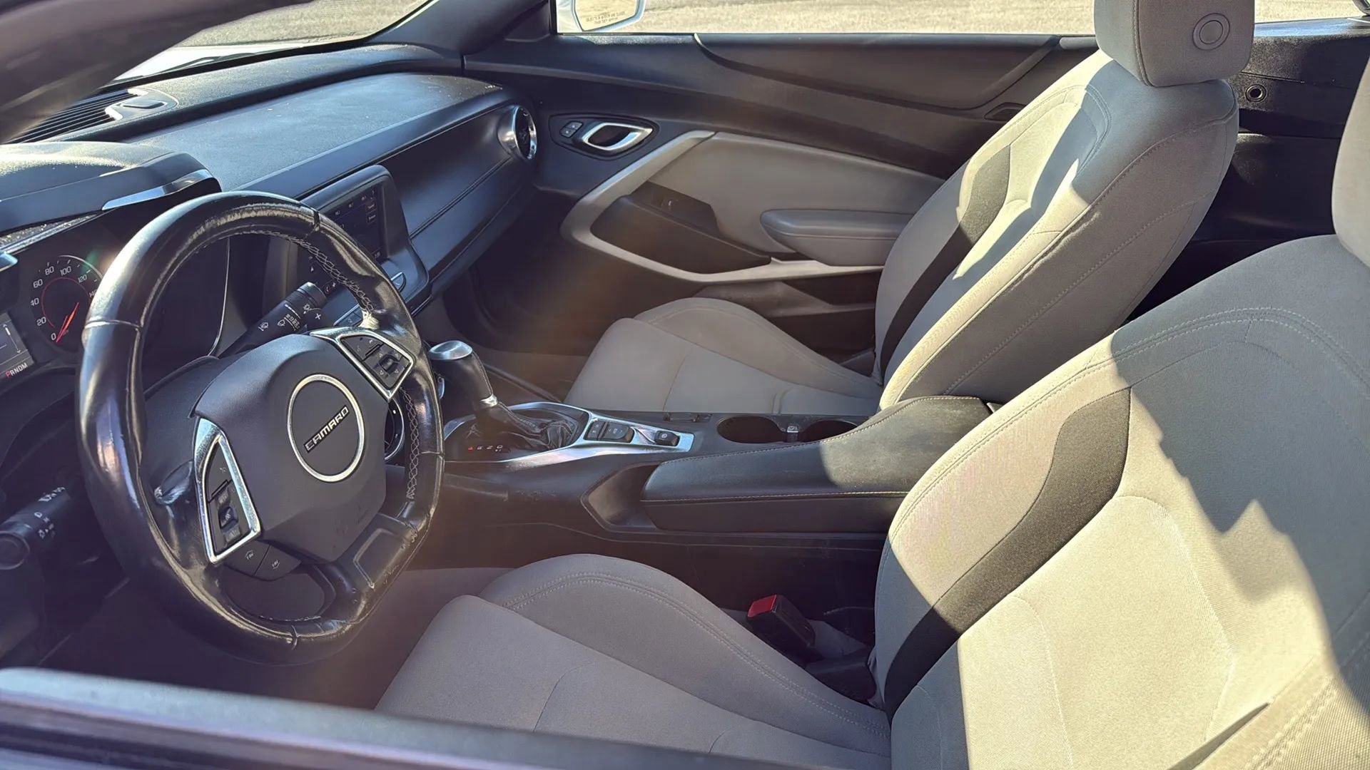 Used 2023 Chevrolet Camaro LT image 10