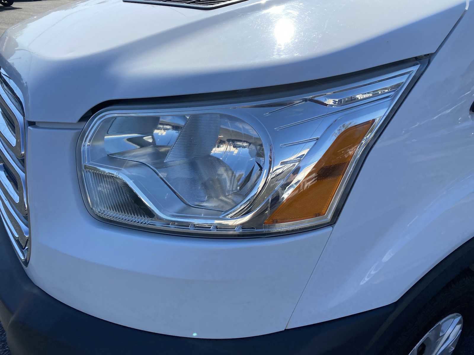 Used 2019 Ford Transit 350 XLT image 11