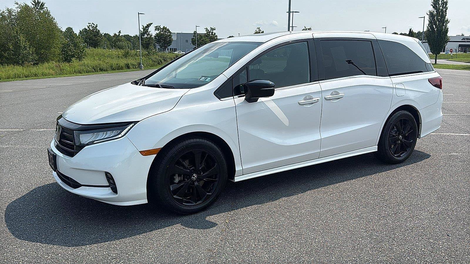 Used 2023 Honda Odyssey Sport image 14