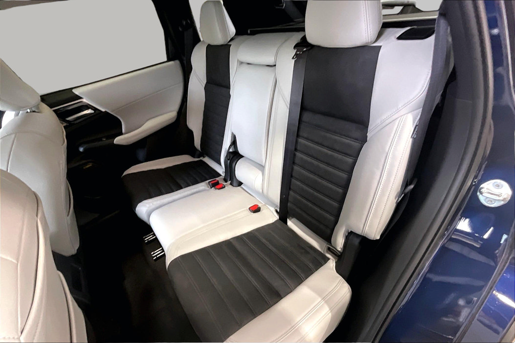 New 2026 Mitsubishi Outlander SE FWD image 10