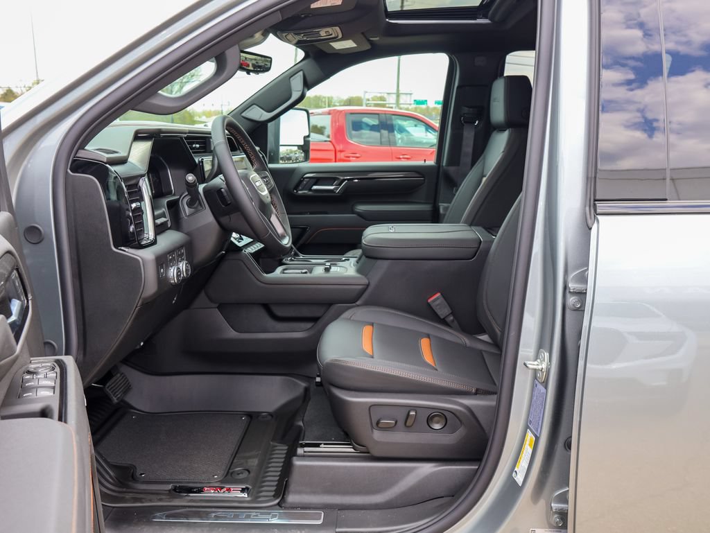 New 2026 GMC Sierra 2500 AT4 w/ AT4 Premium Plus Package AWD/4WD image 9