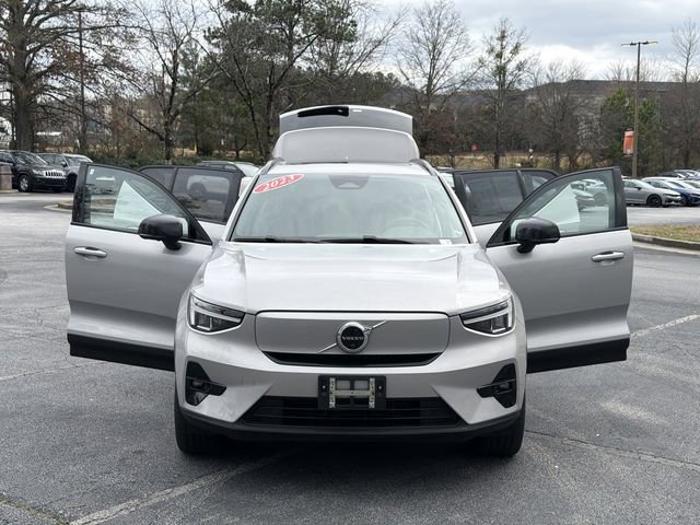 Used 2023 Volvo XC40 Recharge Plus image 9