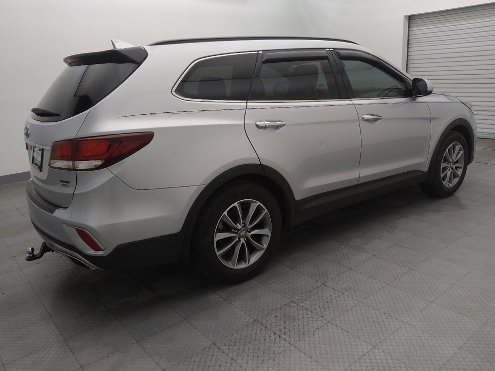Used 2018 Hyundai Santa Fe SE image 10