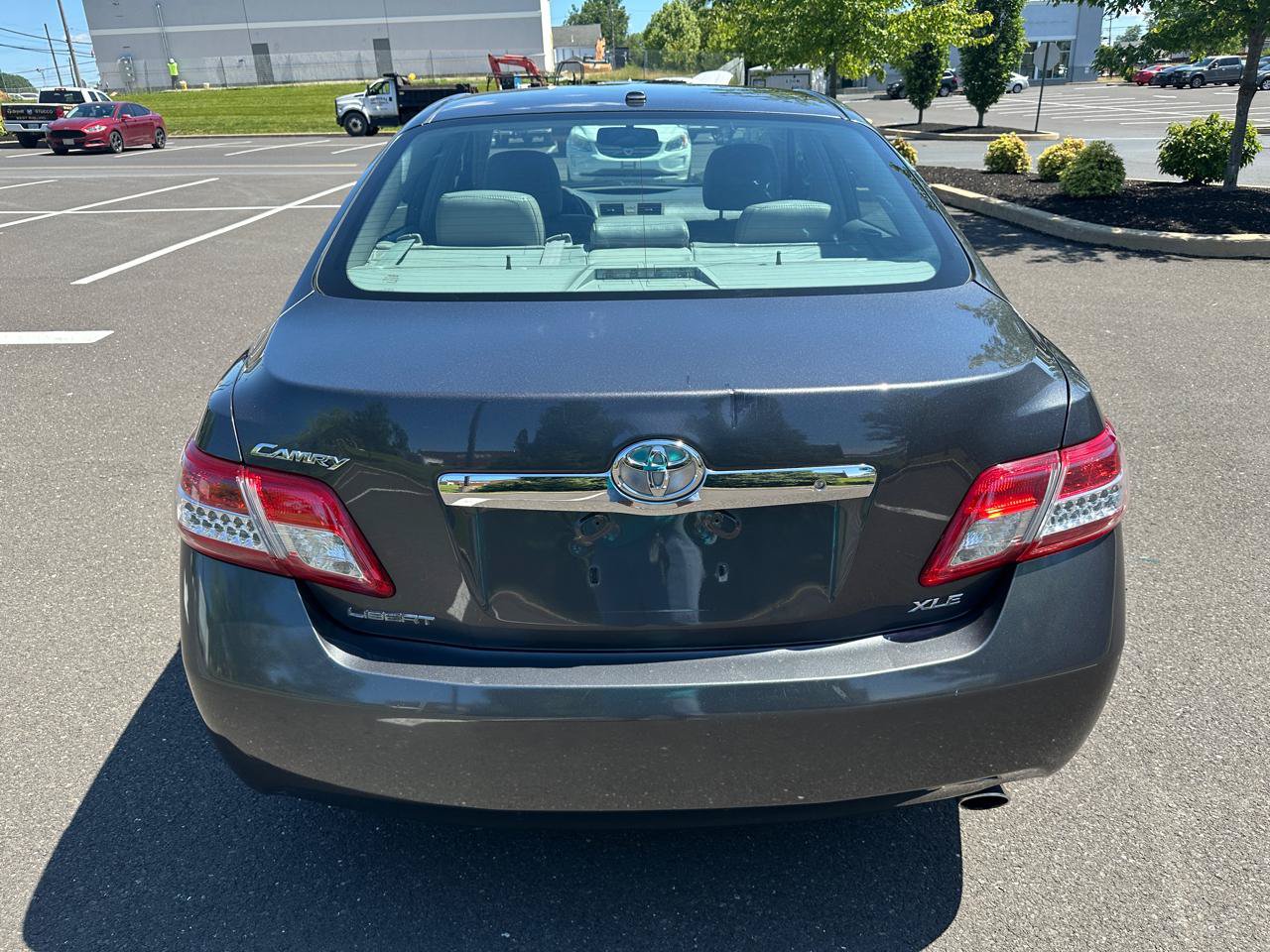 Used 2010 Toyota Camry XLE FWD image 6