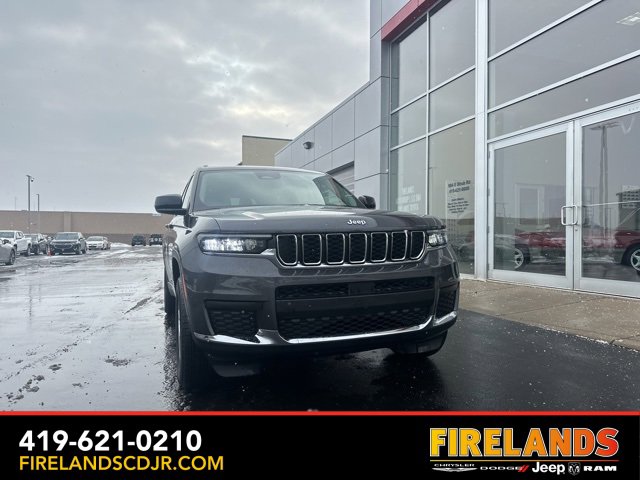 Used 2023 Jeep Grand Cherokee L Laredo w/ Luxury Tech Group I image 2