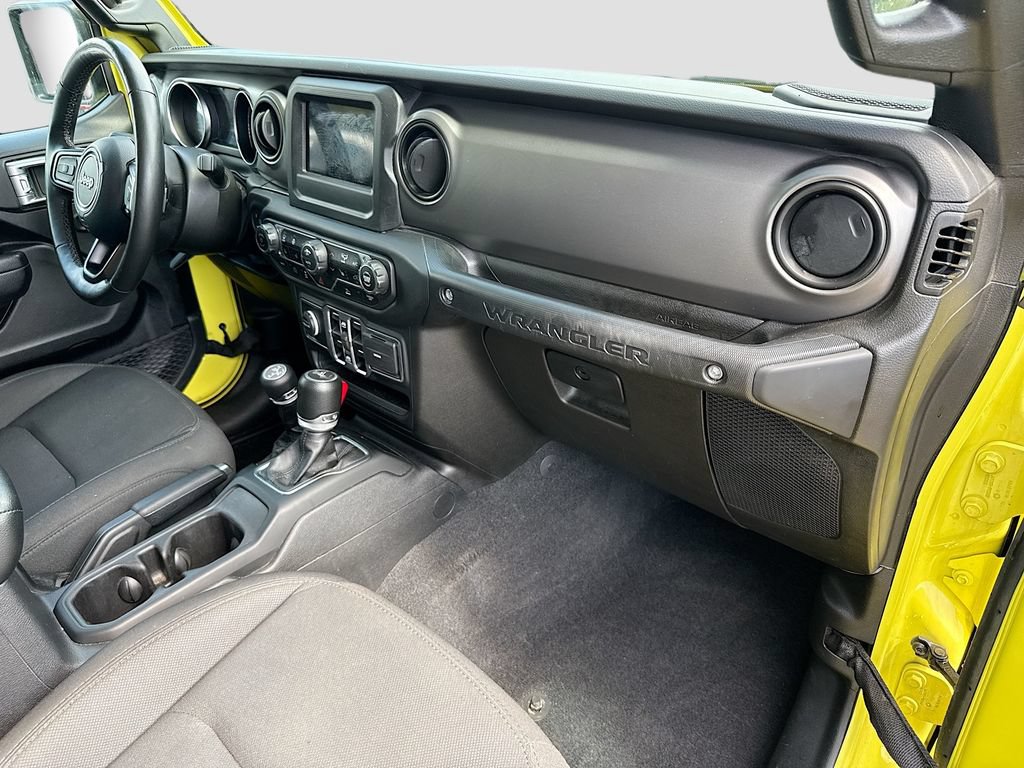 Used 2023 Jeep Wrangler Unlimited w/ Cold Weather Group AWD/4WD image 34