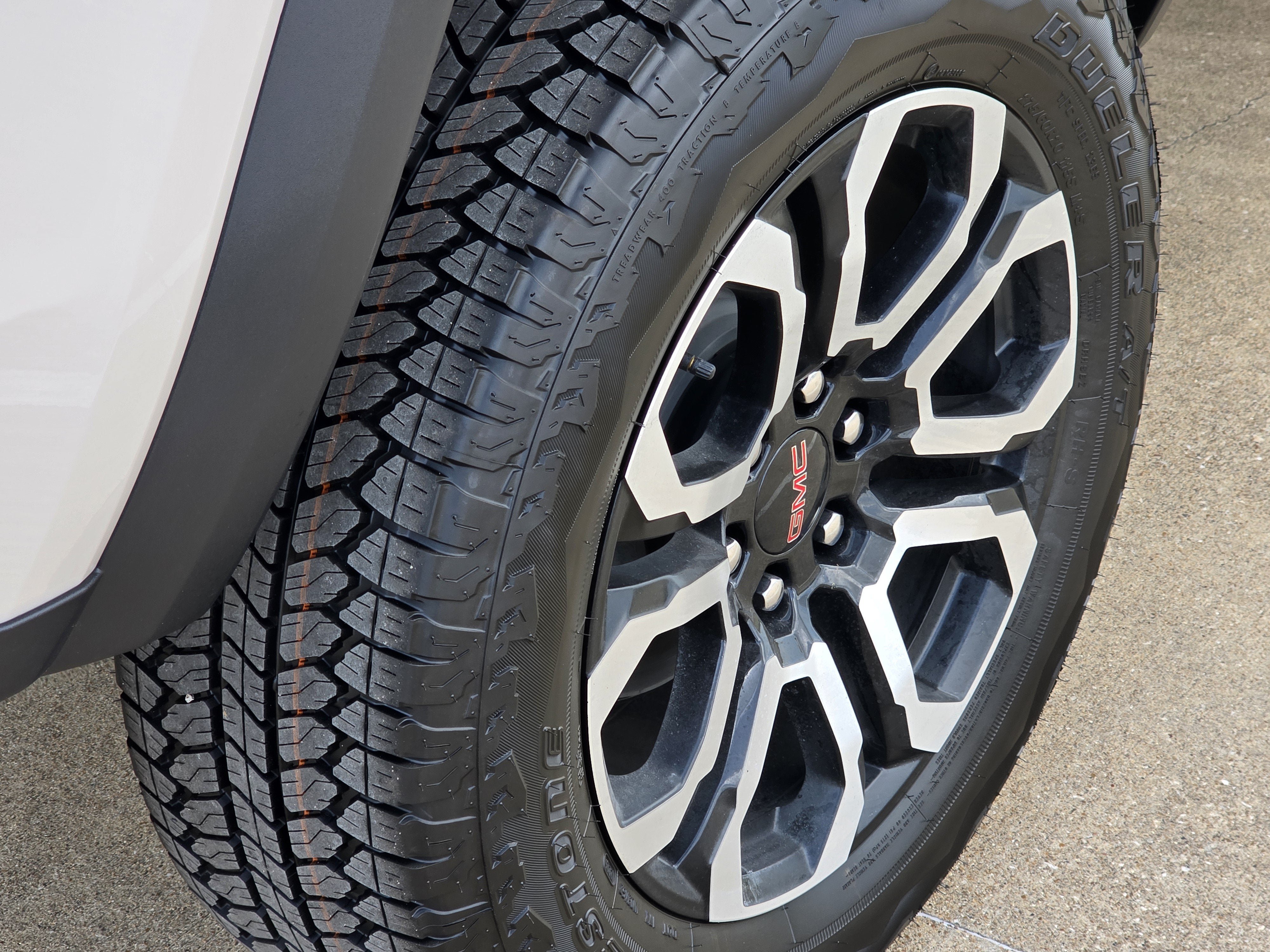 New 2026 GMC Canyon AT4 w/ Technology Plus Package AWD/4WD image 6