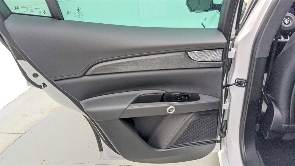 New 2024 Maserati Grecale GT image 48