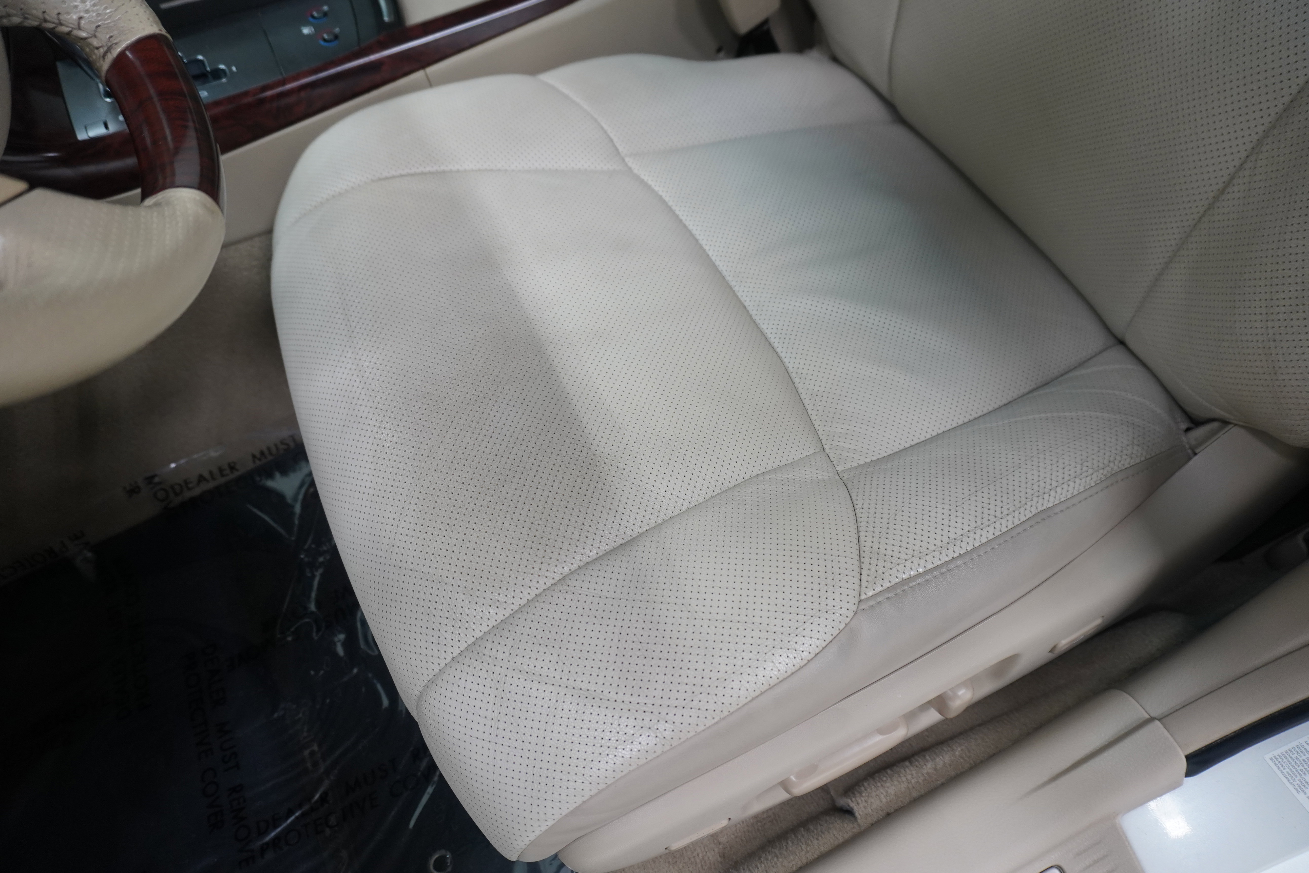 Used 2011 Toyota Avalon Limited FWD image 12