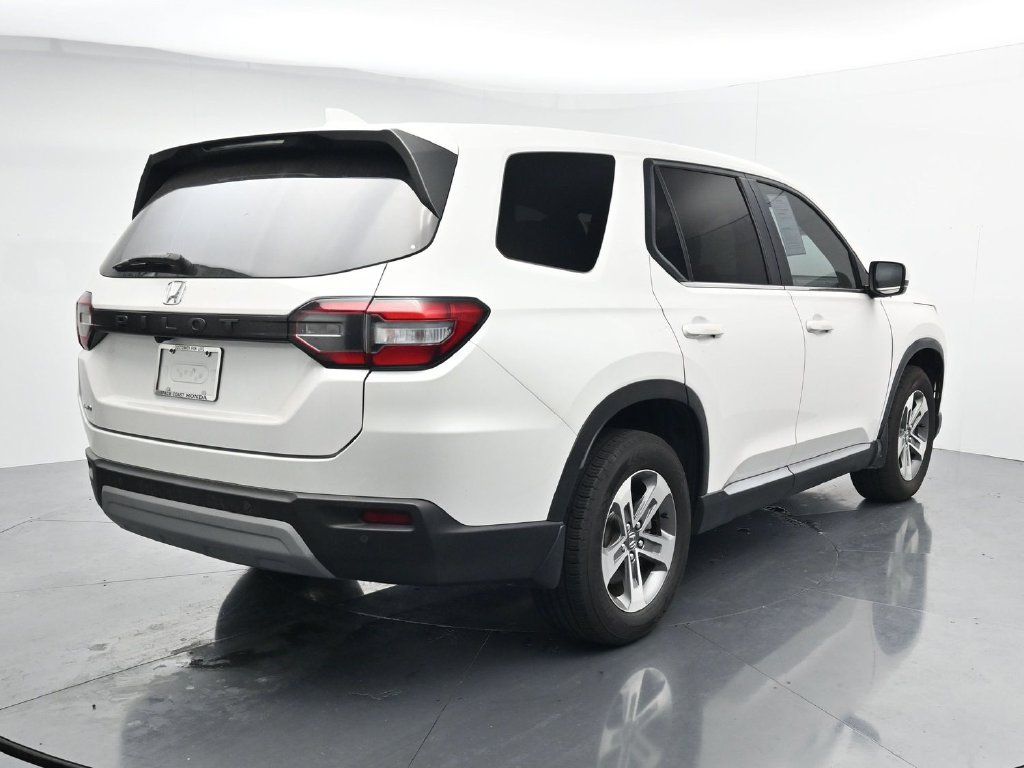 Used 2023 Honda Pilot EX-L image 7