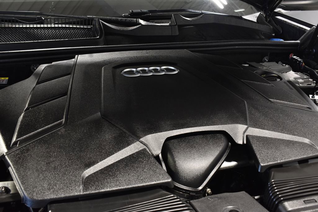 Used 2019 Audi Q8 Premium Plus w/ Premium Plus image 36