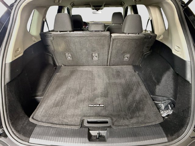 Used 2023 Nissan Rogue SV FWD image 34