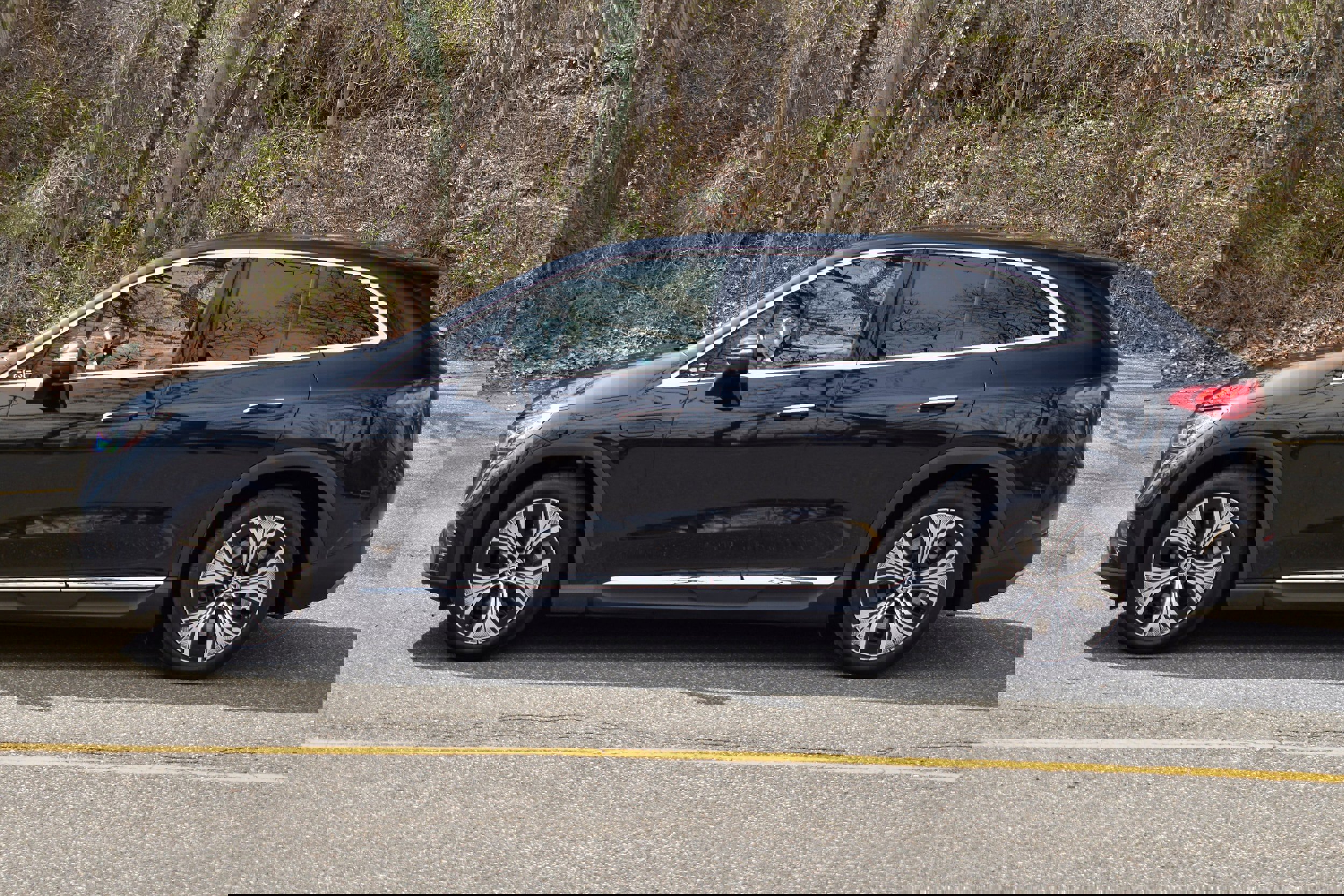 Used 2023 Mercedes-Benz EQE 350+ 4MATIC SUV image 4